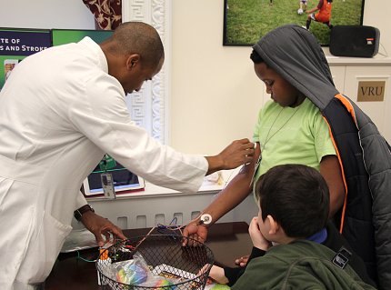 Nduom uses electromyograms