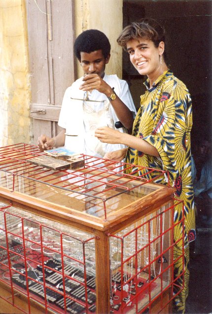 Sienché purchases jewelry in Dakar, Senegal