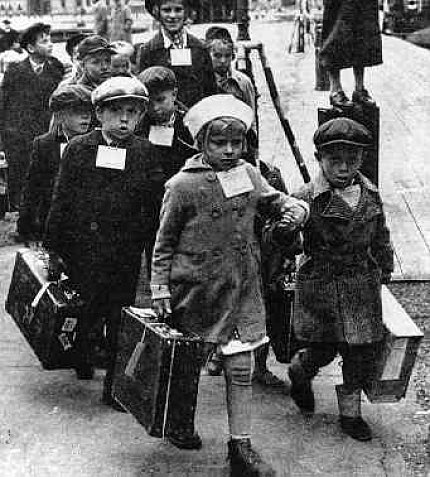 Refugee children during wartime
