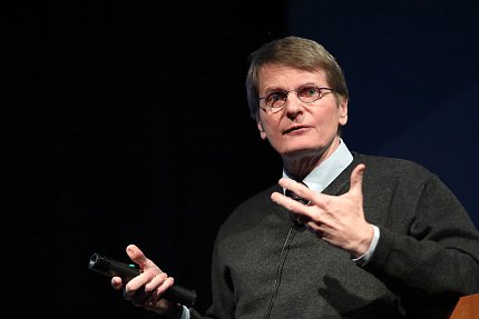 Close-up of Dr. Eric Pamer at podium