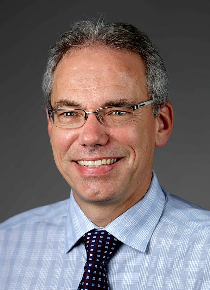 Dr. Adrian Wiestner