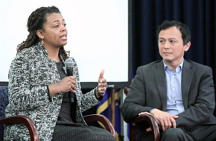 Drs. Crear-Perry and Lu speak at symposium.