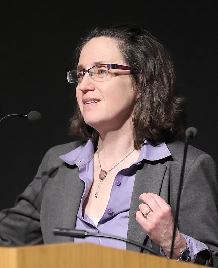 Dr. Katrin Schultheiss