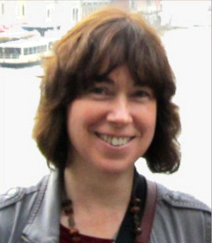 Head shot of Dr. Dmitrieva