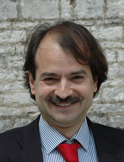Headshot of Dr. John Ioannidis