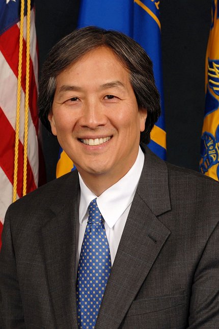 Dr. Howard Koh 