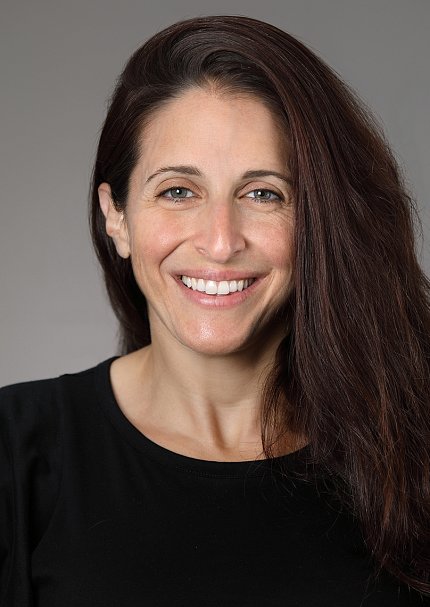 Dr. Nadine Samara headshot