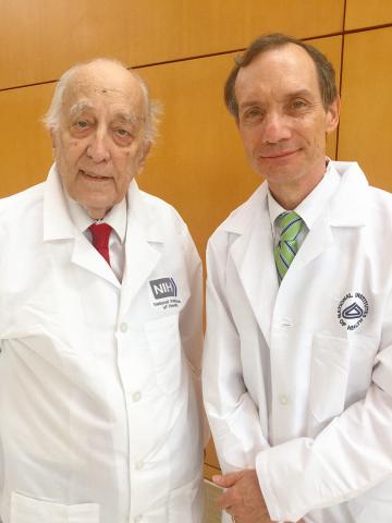 Drs. Thomas Waldmann (l) and Michael Lenardo