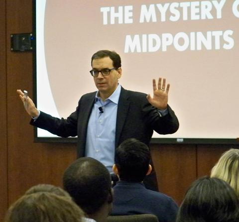Author Daniel Pink addresses NCI audience.