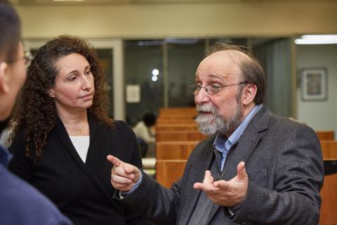 Dr. Nicolelis meets people at post-lecture reception.