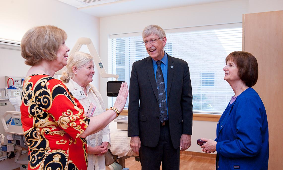 Collins chats with Dolores Elliot, Ann Mitchell, and Lauren Freedman.