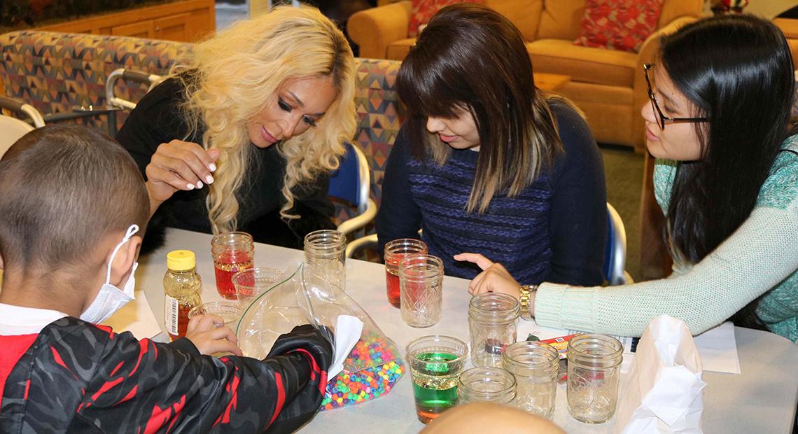 Real Housewives of Potomac star Karen Huger does art with inn patients.