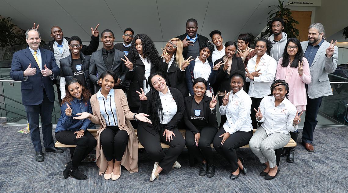 Dr. Jon Lorsch and Dr. Jeramiah Smith engaged with lecture attendees.