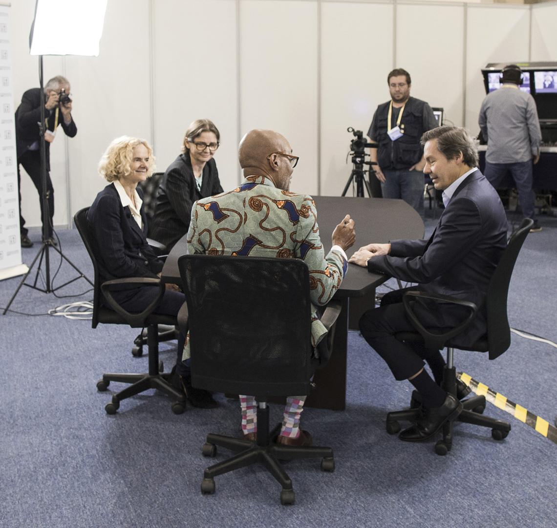 The Volkow sisters sit a table with two others, including Dr. Perez