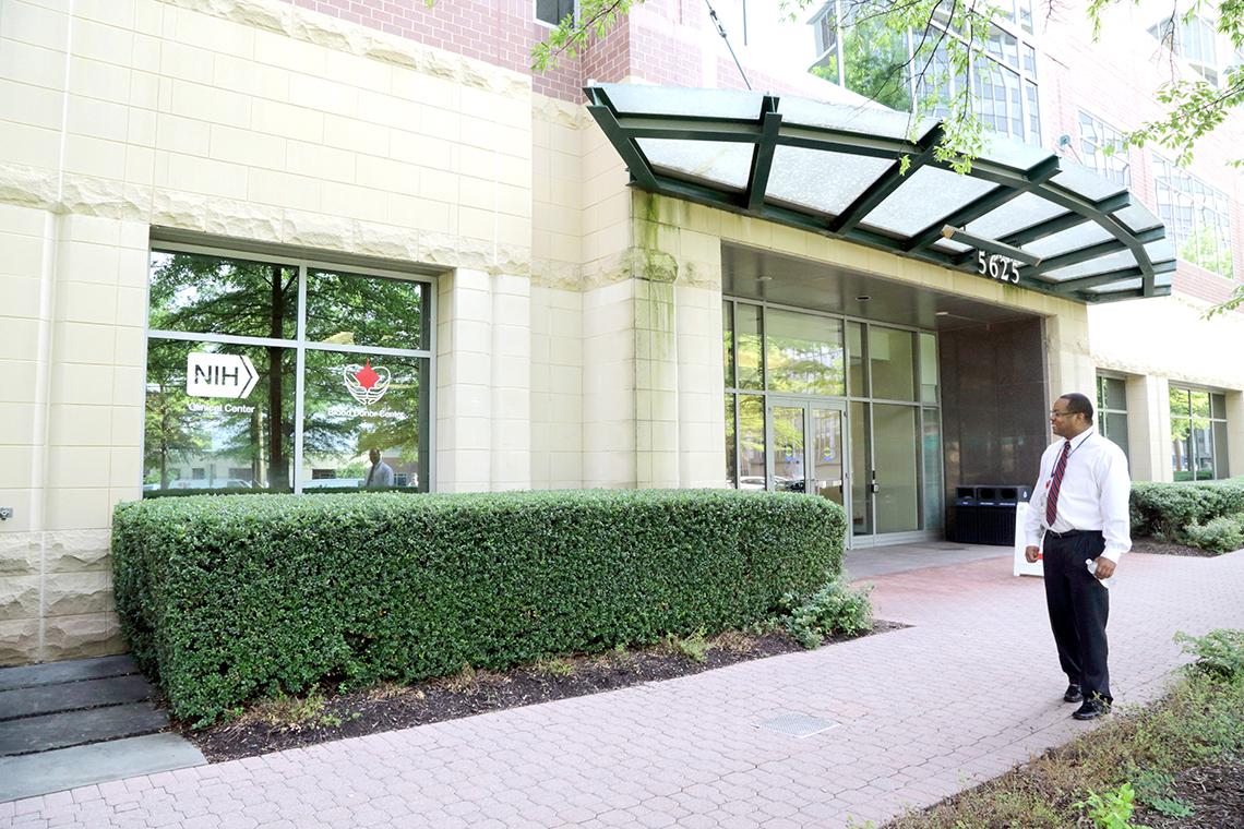 Exterior view of entrance to the NIH Donor Center at Fishers Lane