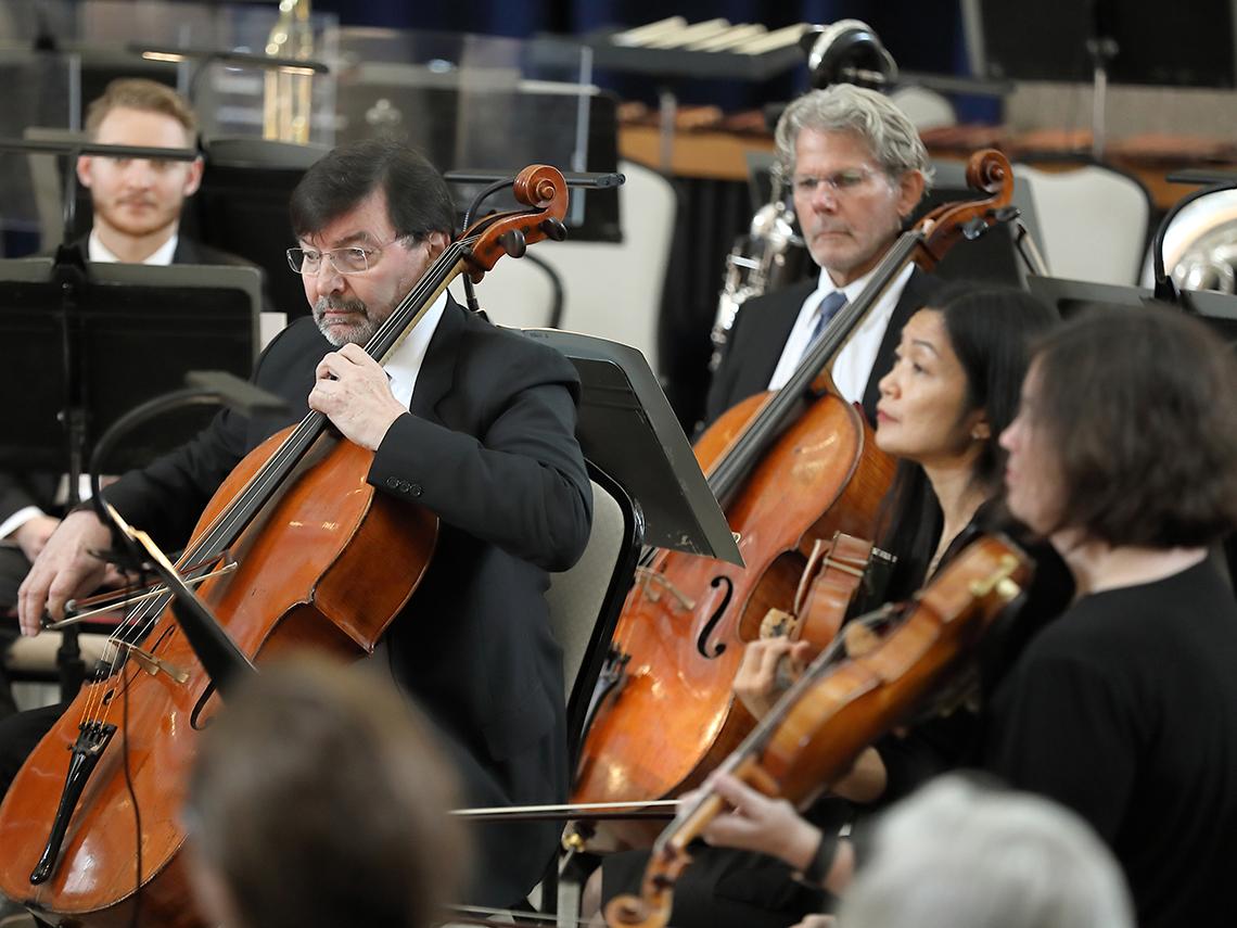 Glenn Garlick plays the cello