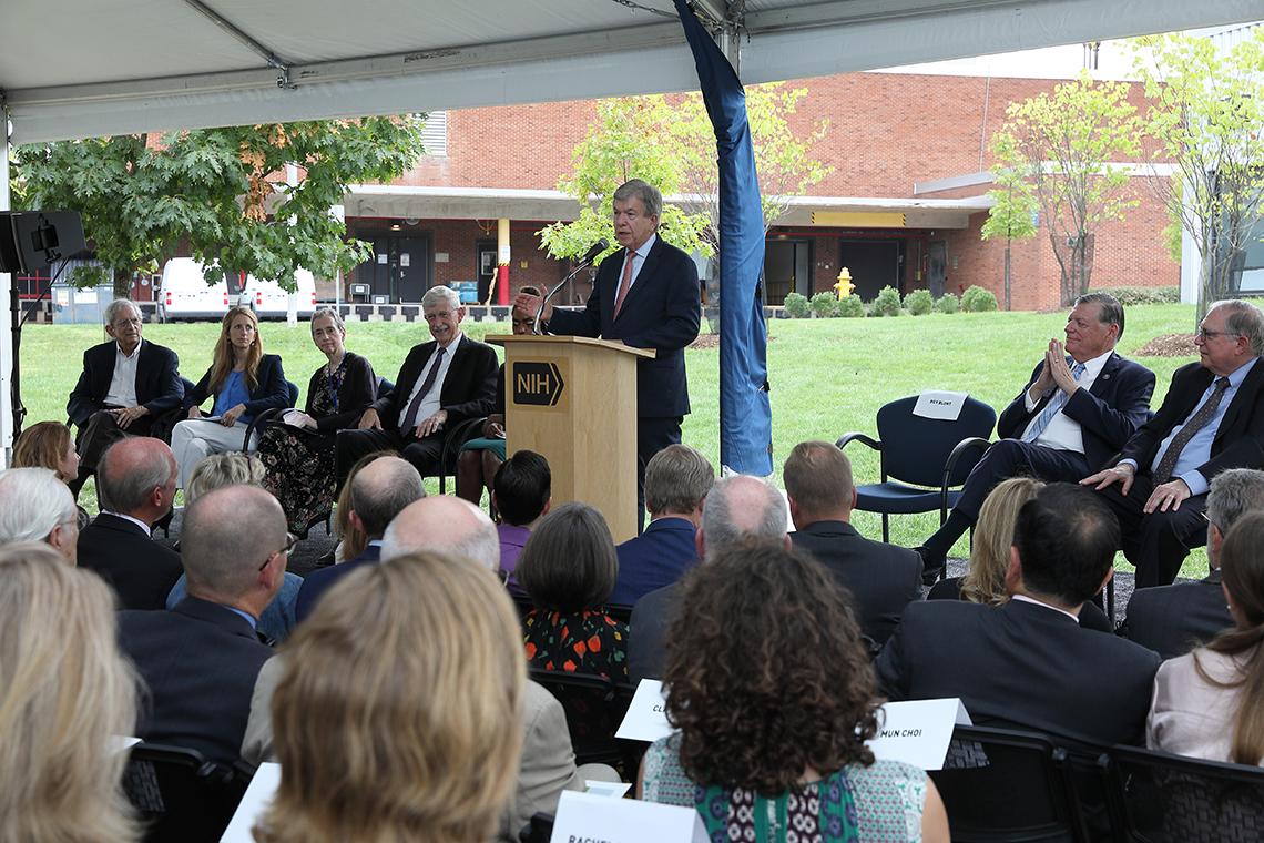 Blunt speaks to ceremony attendees