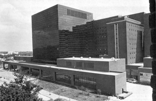 A view of the Clinical Center as it appeared in 1981