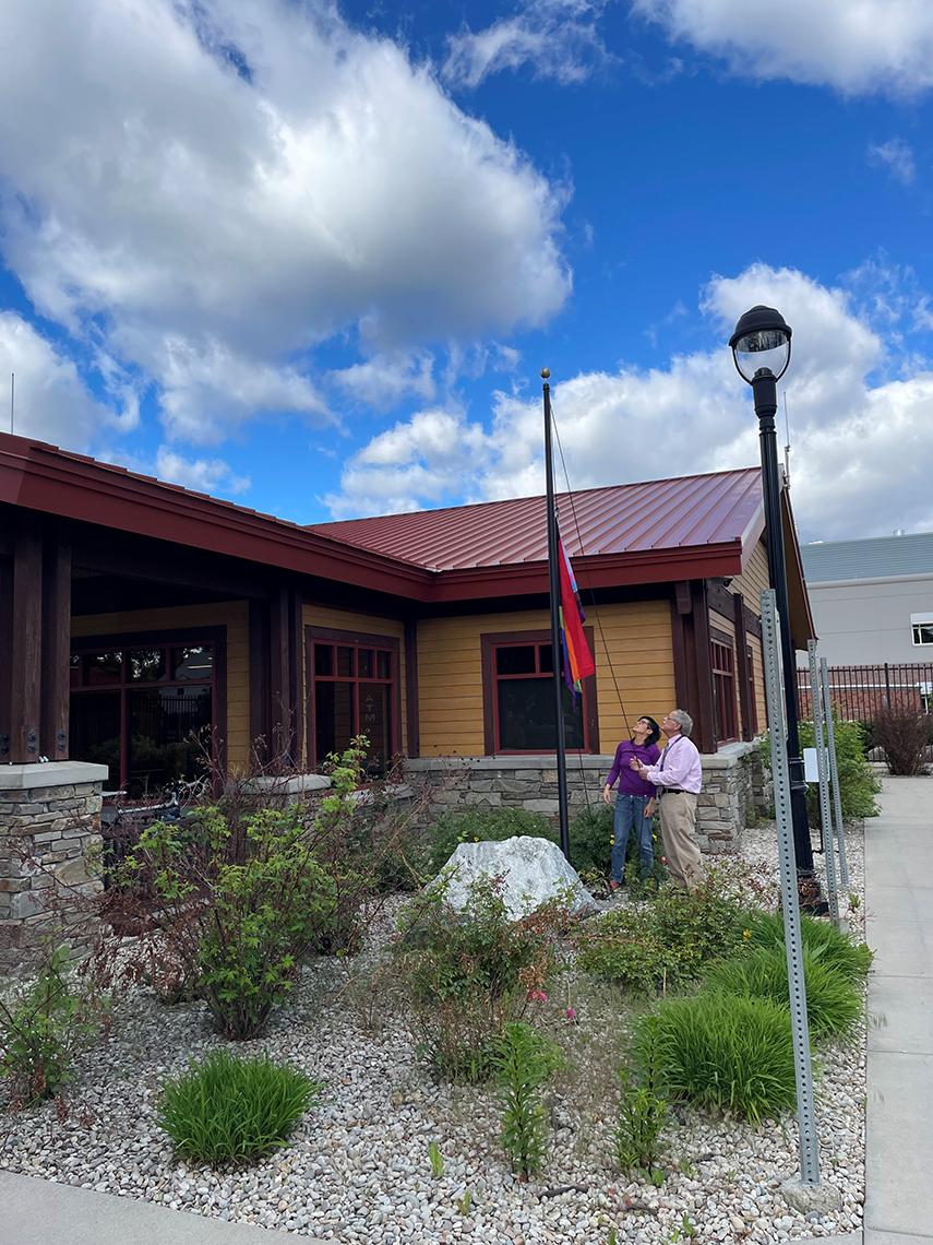 Chong and Marshall raise the flag 