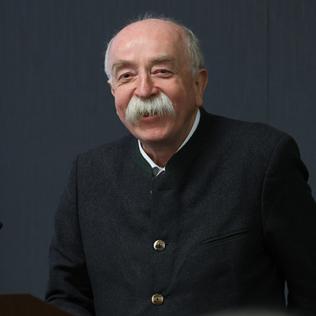 Dr. Thomas Hummel