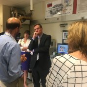 Sen. Warner visits lab.