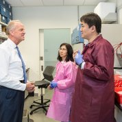 Moran visits lab