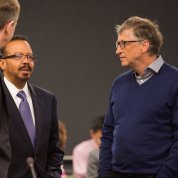 Gates and Pettigrew chat.