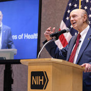 During the exhibit’s dedication, Nobel Laureate and senior scholar in the CC department of transfusion medicine Dr. Harvey Alter reads a poem he wrote about his career. PHOTO: CHIA-CHI CHARLIE CHANG